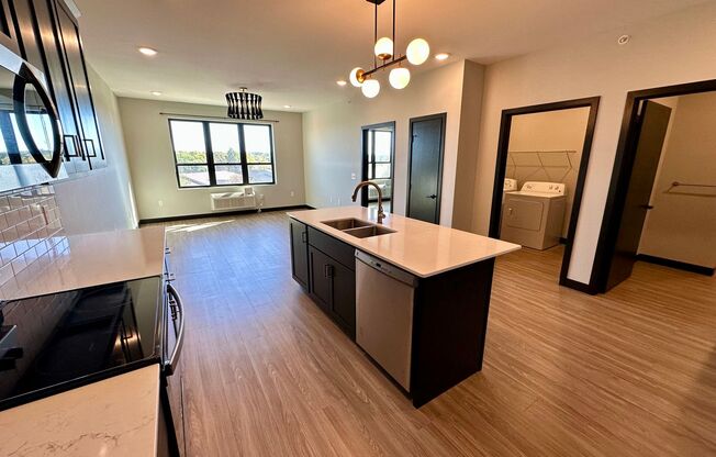 1 bed, 1 bath, $1,355, Unit 310