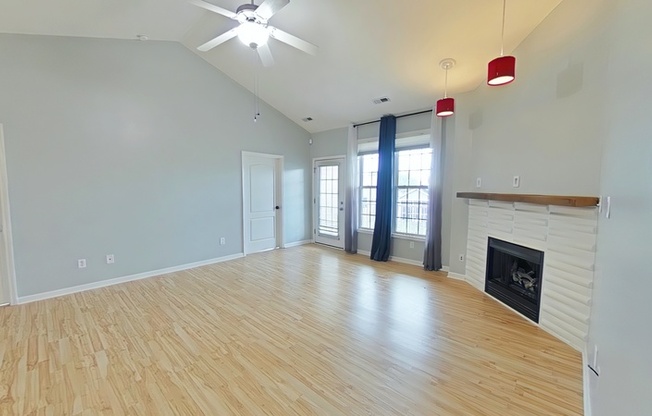 1324 Kershaw Loop 208