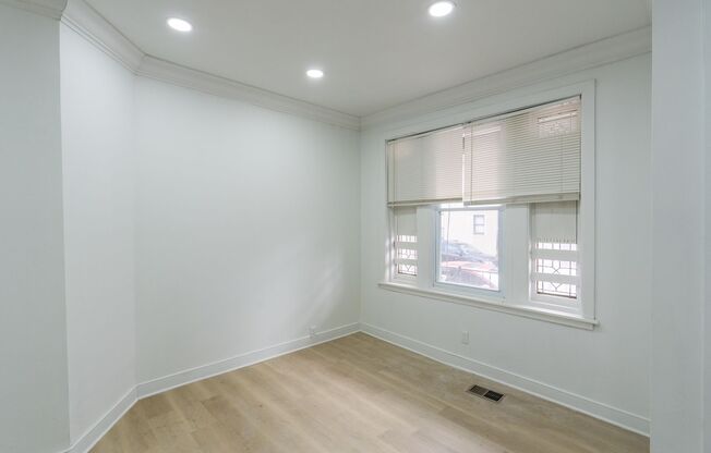 Newly rehabbed 3 bedroom 1.5 bath unit