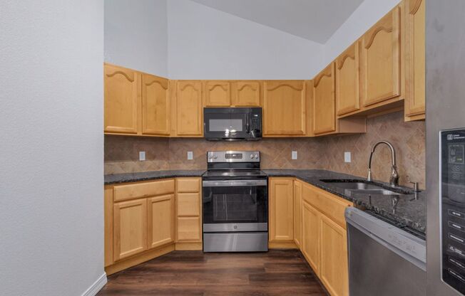2 beds, 2 baths, $1,795, Unit UNIT 11304