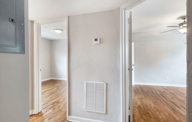 2 beds, 1 bath, $1,250, Unit C2