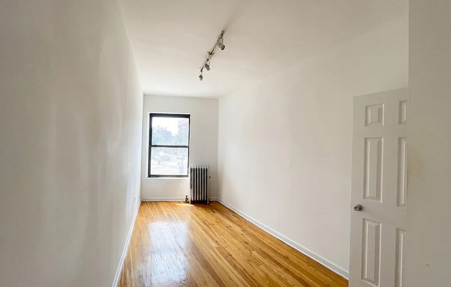 305 OCEAN AVE