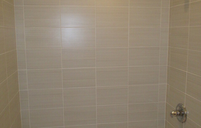 Studio, 1 bath, 640 sqft, $849, Unit 401