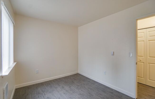 2 beds, 2 baths, 839 sqft, $1,845, Unit 25*