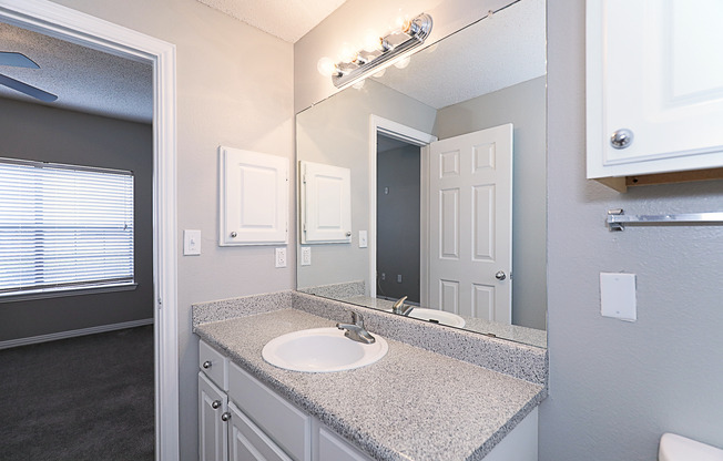 1 bed, 1 bath, 675 sqft, $1,255