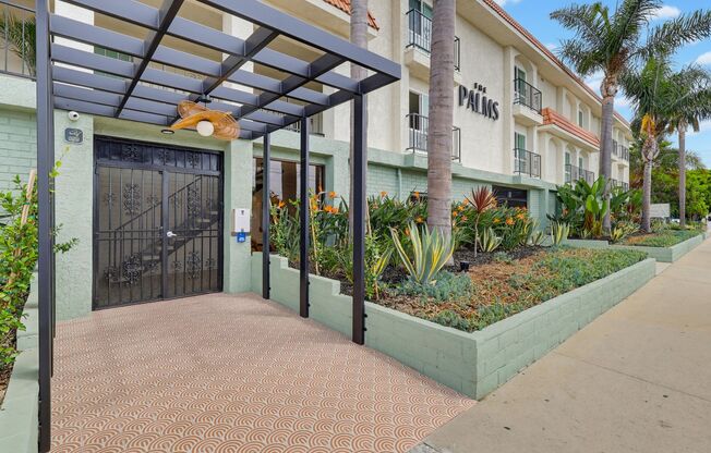 Palms Apartments