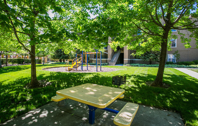 Beautiful California apartment park