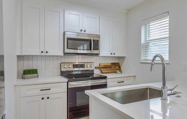 1 bed, 1 bath, 650 sqft, $1,145, Unit 214