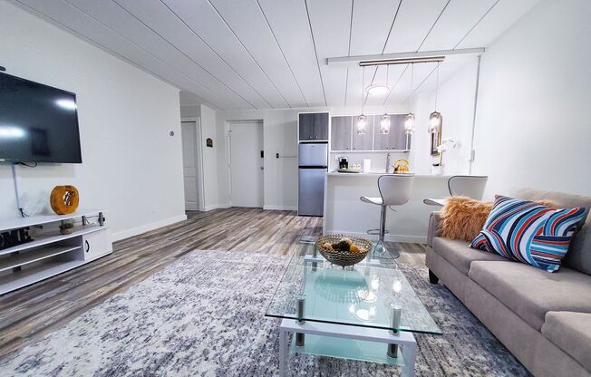 15500 LAKESHORE BLVD