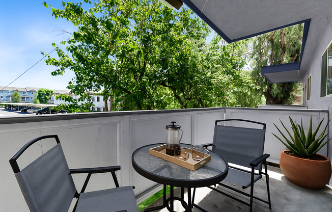 2 beds, 2 baths, 965 sqft, $2,375, Unit 80