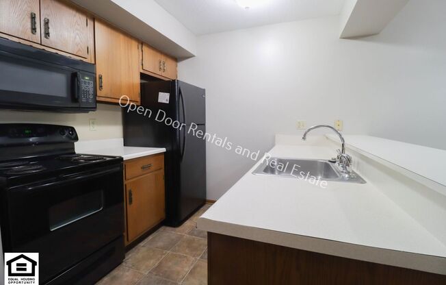 2 beds, 1 bath, 1,150 sqft, $1,100, Unit Unit 219