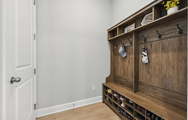 11245 Strategy Ct