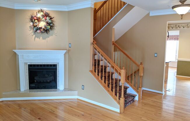 Townhouse in Spring Ridge community - OAKDALE school district - available before the holidays!