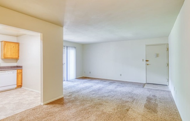 Living Area at The Everett Apartments , Roanoke, VA 24018