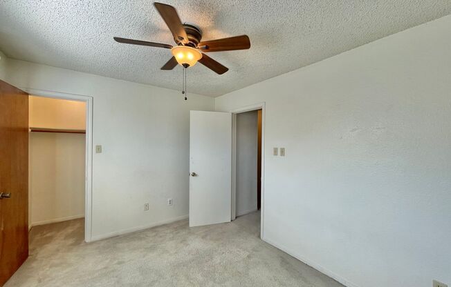 2 beds, 1.5 baths, 1,143 sqft, $950, Unit 4806 A Rainbow Circle