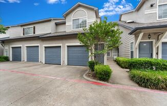 Ready for Immediate Move-In!  2 Bed 2 Bath 1246 SQFT Townhouse in the gated Marquis at Preston Tulane Condo subdivision