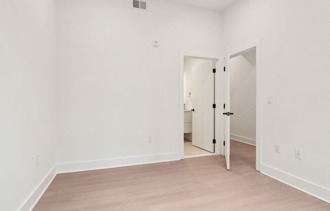 3 beds, 2 baths, 1,250 sqft, $3,667, Unit 110