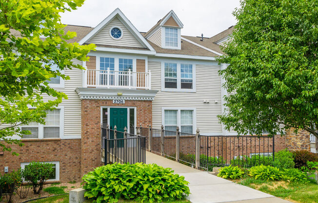 Beautiful Bridge Buildings at West Hampton Park Apartment Homes, Nebraska, 68022