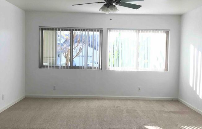 3 beds, 1 bath, $2,425, Unit #2