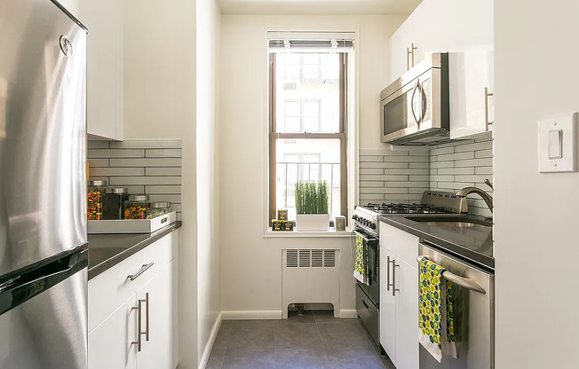 85 4th Ave, New York NY 7P