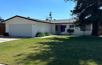 3 Bed/2 Bath SE Bakersfield Home with Deposit Free Option