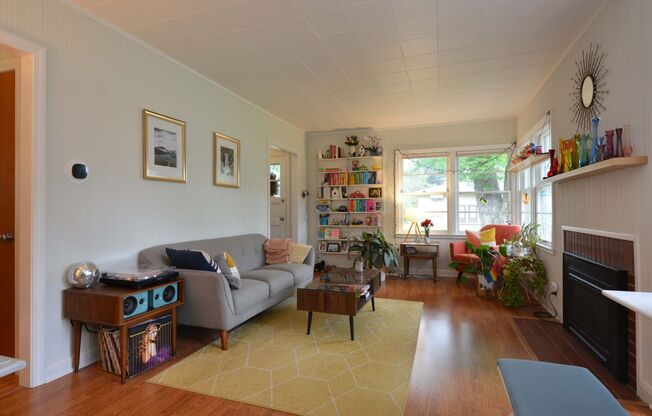 Mid-Century Charm and Comfort with a Sauna!