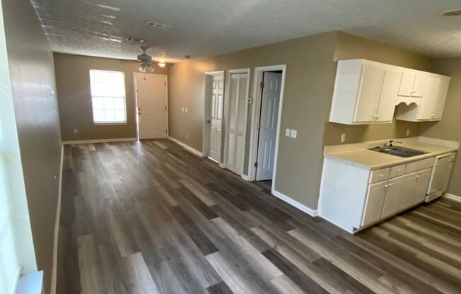 2 beds, 2 baths, $1,400