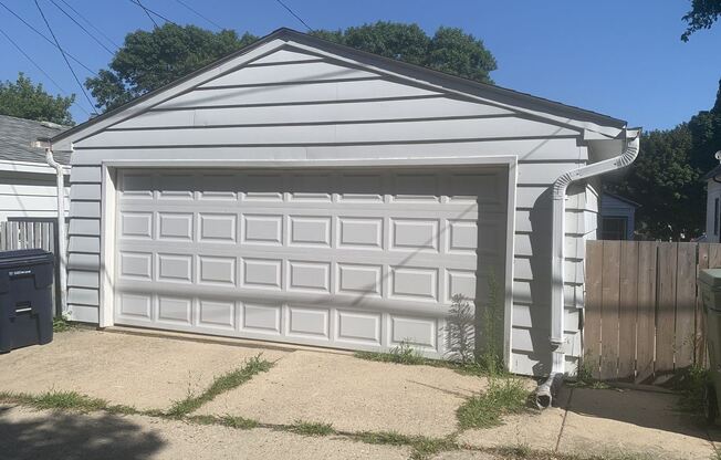 1821 E. Euclid Ave