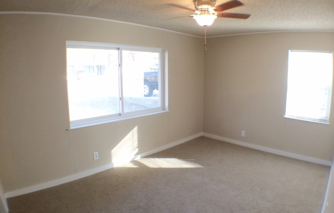 3 beds, 1 bath, $1,660