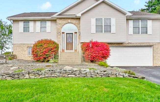406 ROANOKE LN