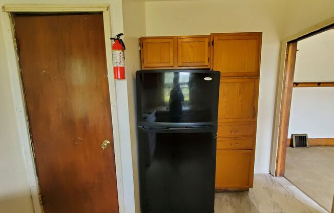 3 beds, 1 bath, $795