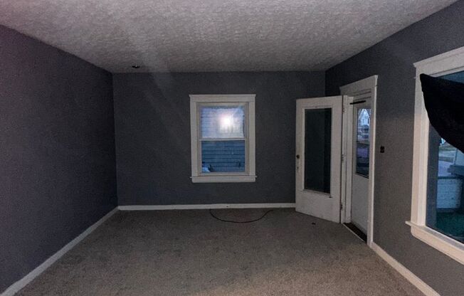 Large 6-7 bedroom home ready to rent