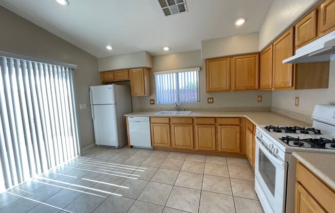 818 APPLEBLOSSOM TIME AVE