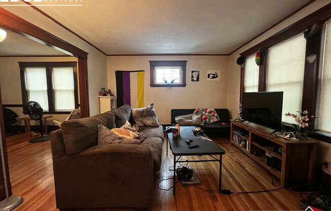 15 OLIVA RD