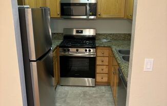 2 beds, 2 baths, $2,650, Unit 103