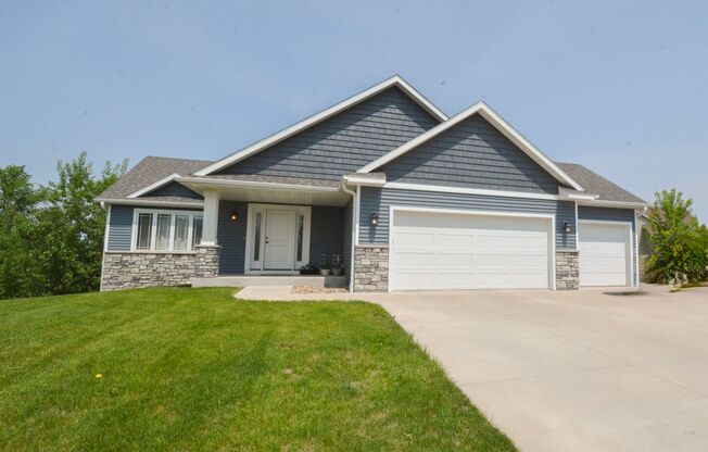 Spacious 4-Bedroom Home with Scenic Views Near Hadley Creek Golf Course