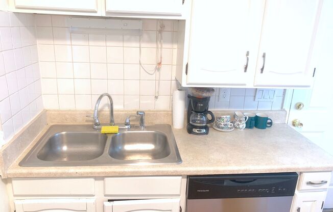 64 Furnace St, Apartment 3B
