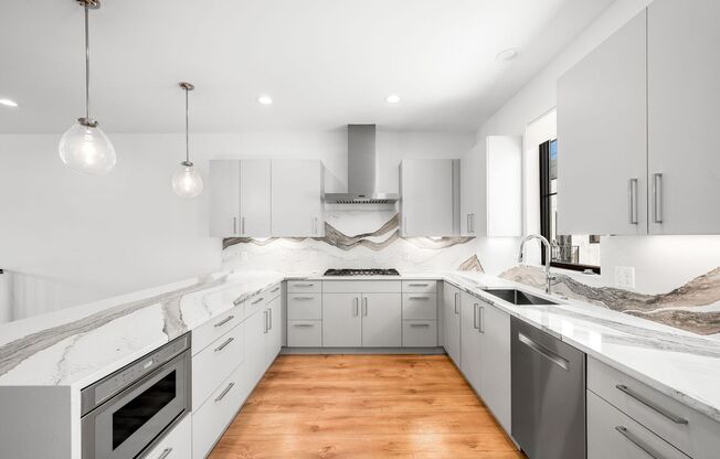 LUX 3BD, 5BA Modern Townhome Near Cherry Creek, Congress Park, and City Park