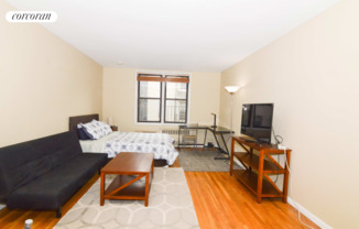 229 E 28 ST