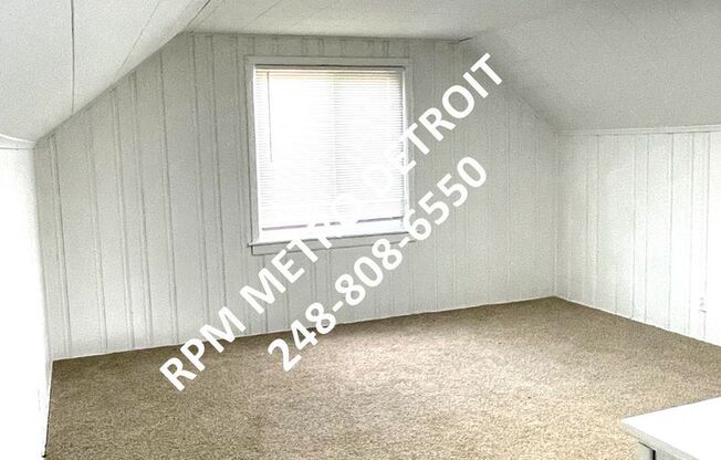 3 beds, 1 bath, $1,295, Unit (NO)