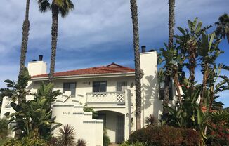 Spacious 2BR/2BA San Diego Condo Featuring In-Unit Washer/Dryer, Balcony & Reserved Parking!