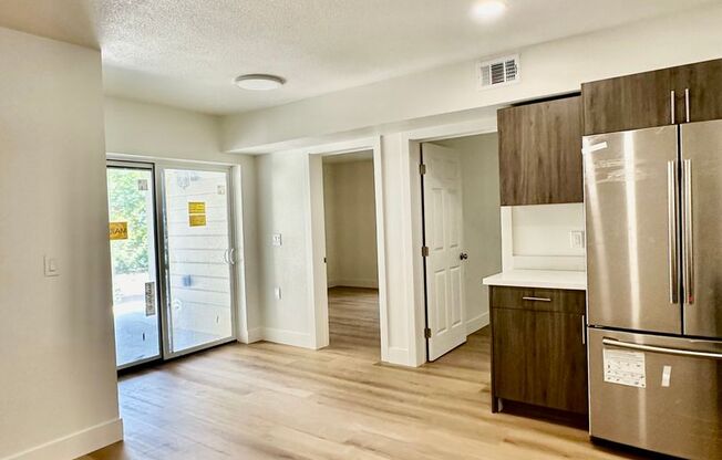 3 beds, 2 baths, 900 sqft, $2,930, Unit 1207