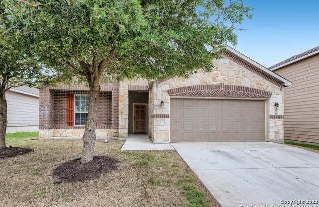 322 WALNUT CRES