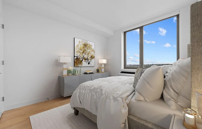 1 bed, 1 bath, $4,200, Unit 20J