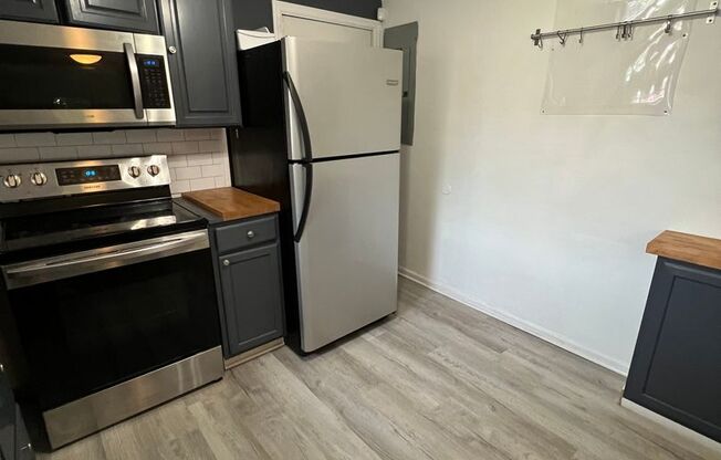 2 beds, 1 bath, $1,400