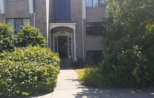 ALUMNI EAST ASSOCIATES (9)