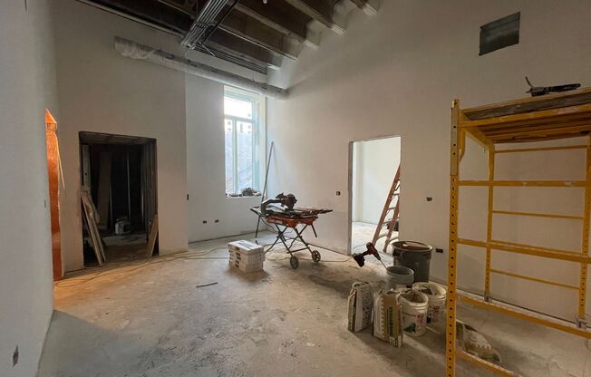 1 bed, 1 bath, 651 sqft, $2,650, Unit B06