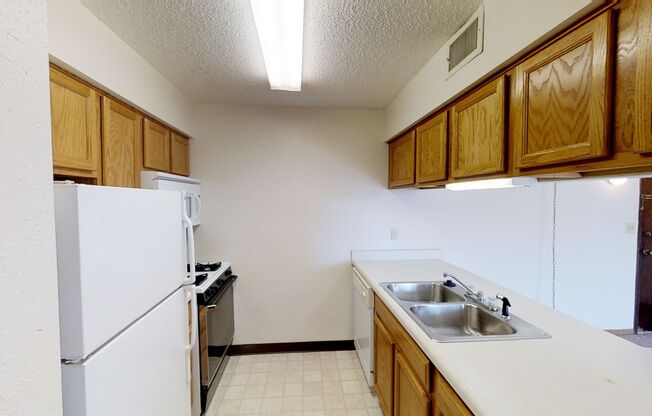 1 bed, 1 bath, 624 sqft, $740, Unit 19