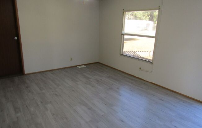 4 beds, 2 baths, $1,200, Unit Lot 88