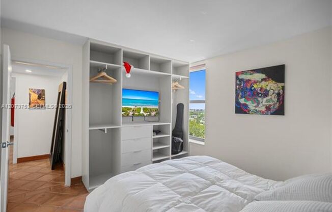 2 beds, 2 baths, $3,000, Unit # 1204
